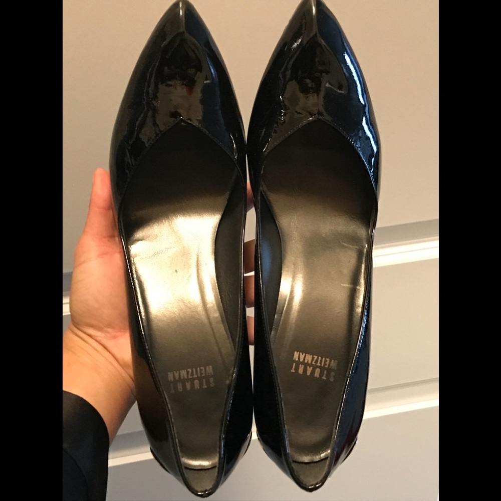Patent leather pump